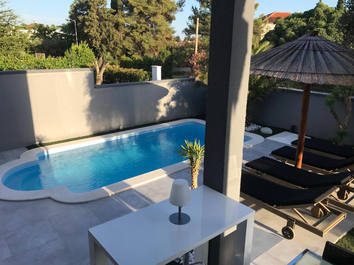 Apartmani Vernissage Biograd Na Moru Bagian luar foto