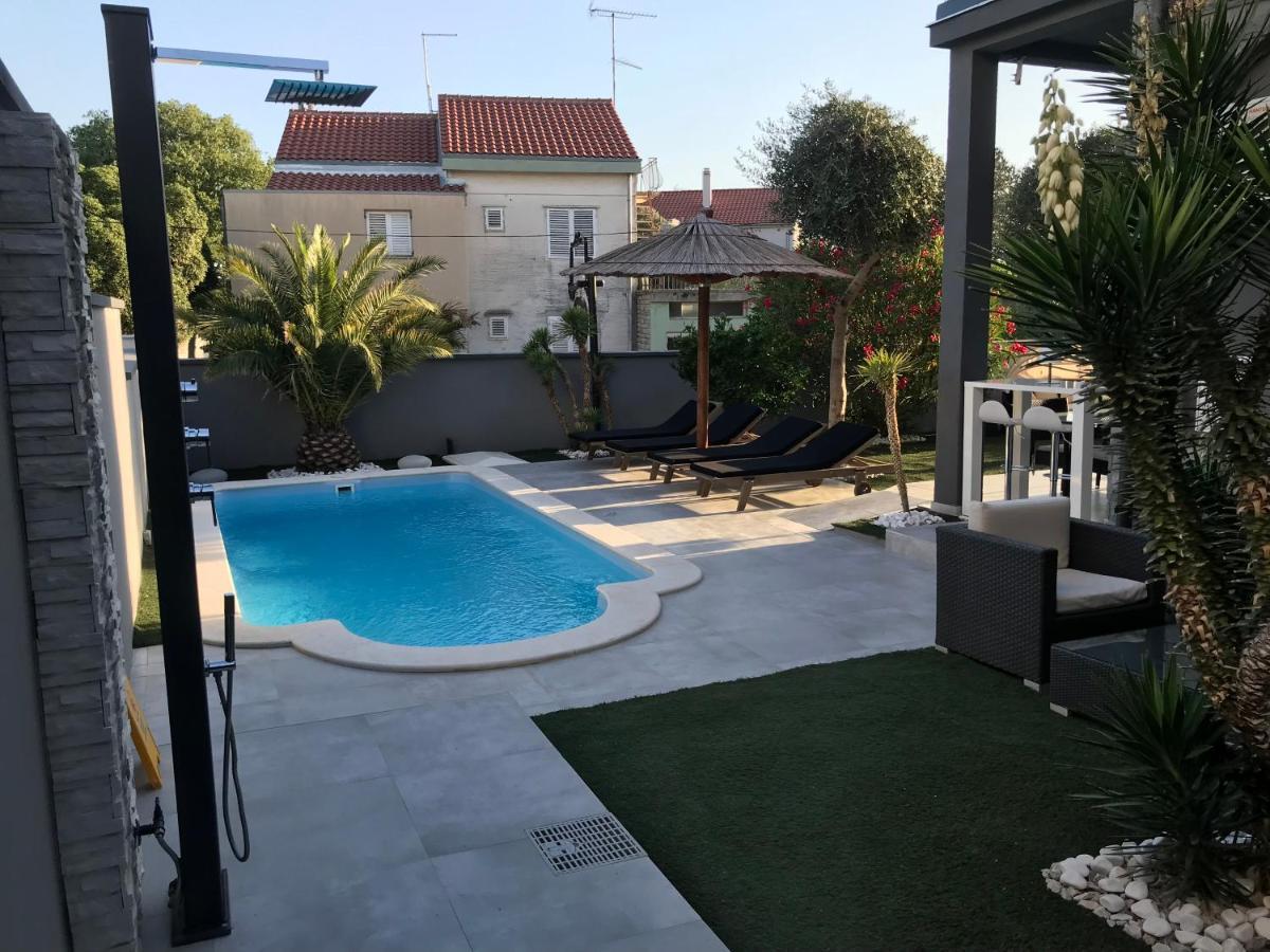 Apartmani Vernissage Biograd Na Moru Bagian luar foto