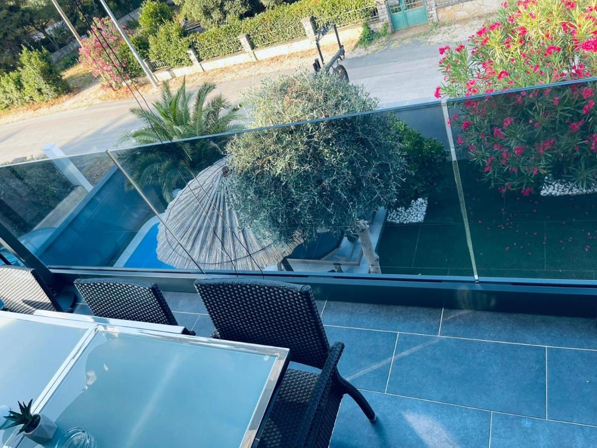Apartmani Vernissage Biograd Na Moru Bagian luar foto