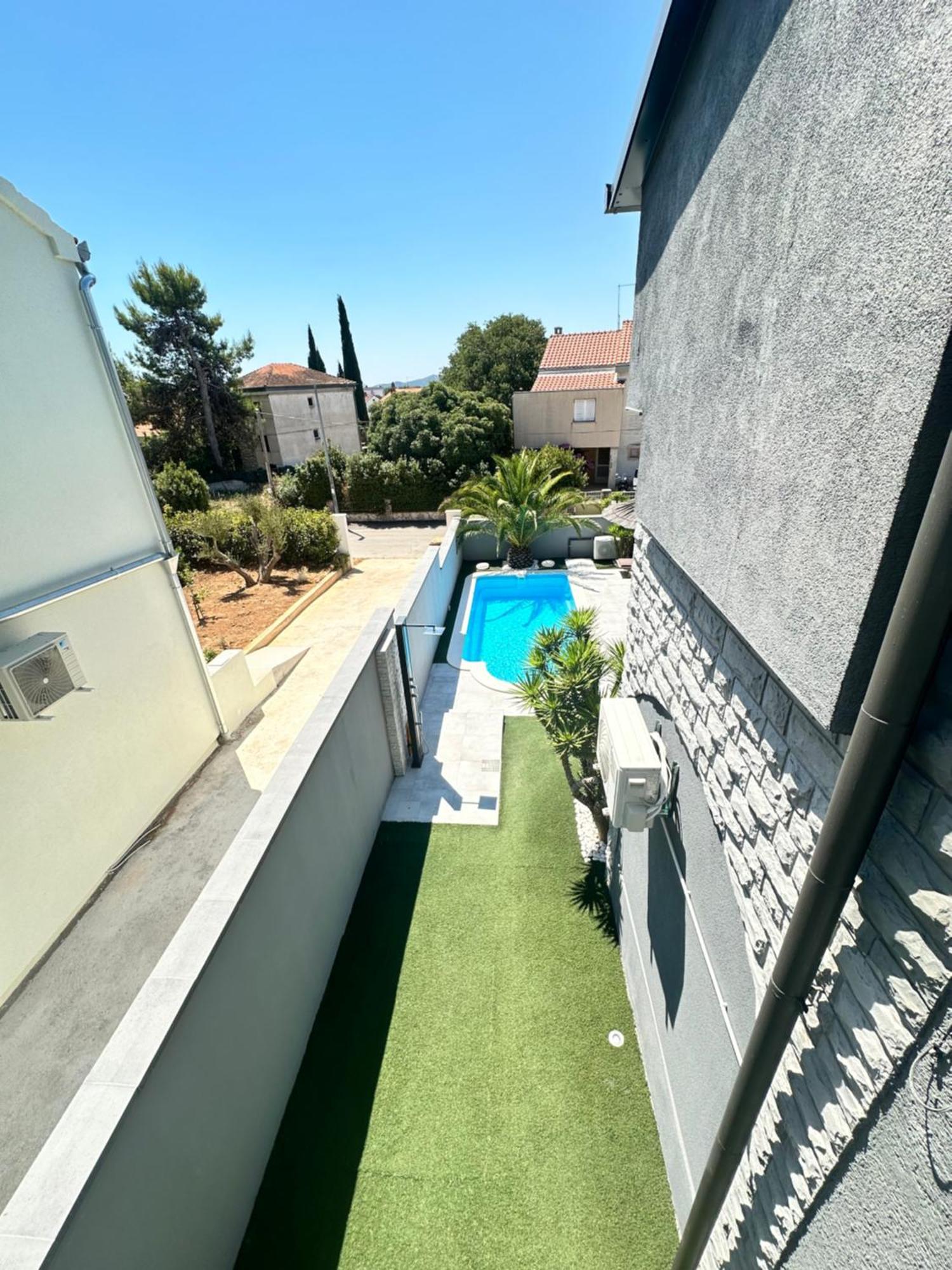 Apartmani Vernissage Biograd Na Moru Bagian luar foto
