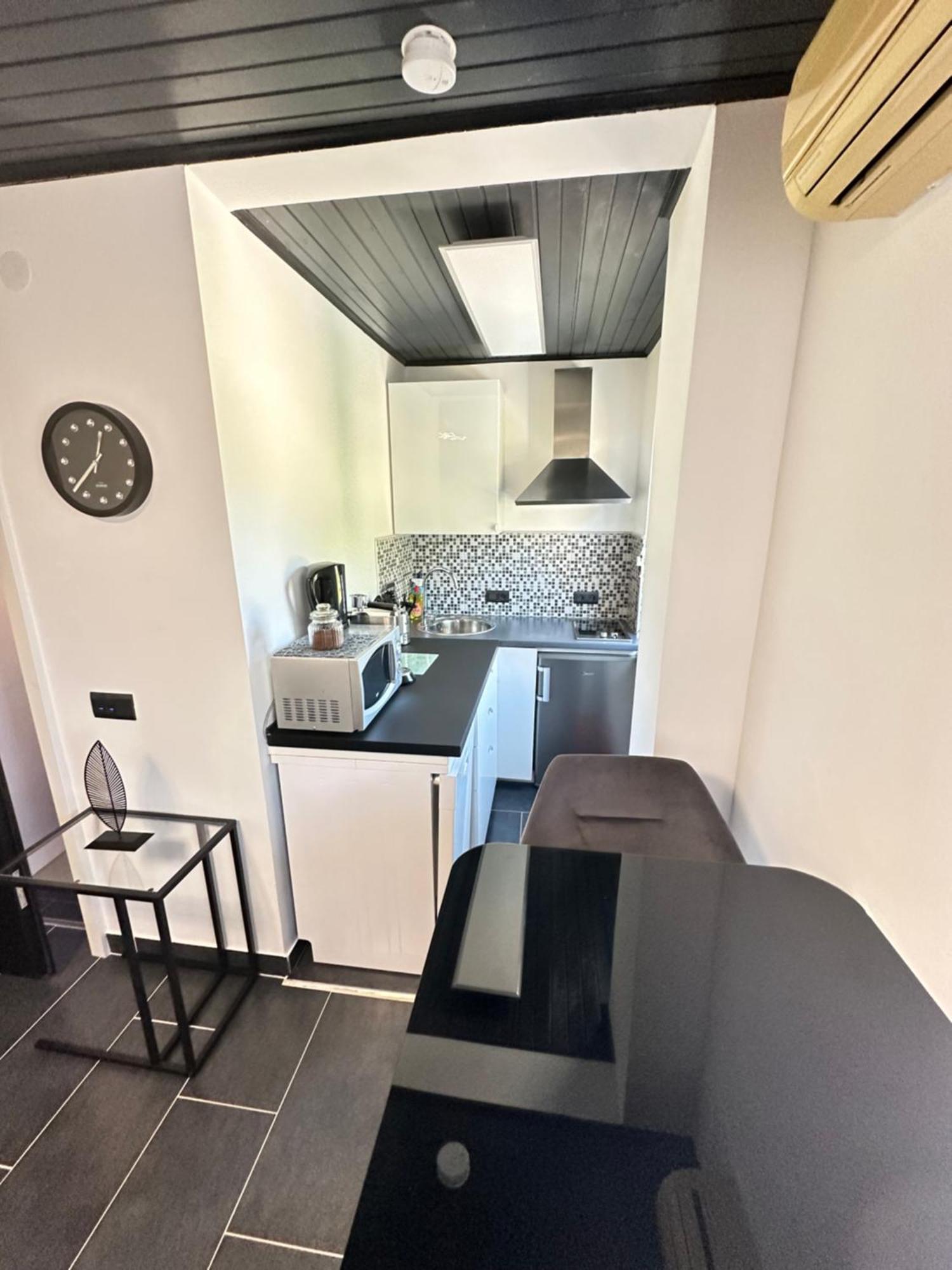 Apartmani Vernissage Biograd Na Moru Bagian luar foto